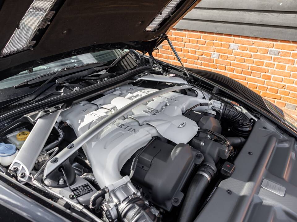 Image 5/77 of Aston Martin DBS (2009)