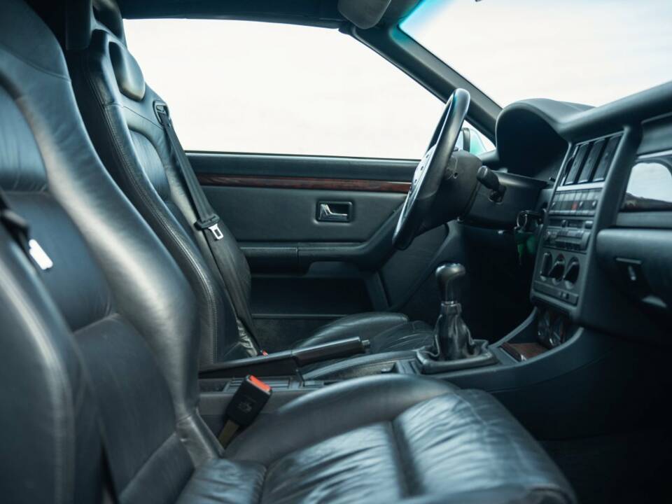 Imagen 6/15 de Audi Cabriolet 2.6 (1996)