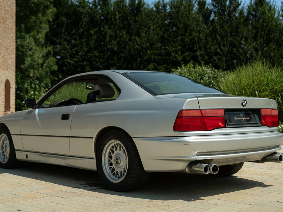 Image 8/50 de BMW 850i (1990)