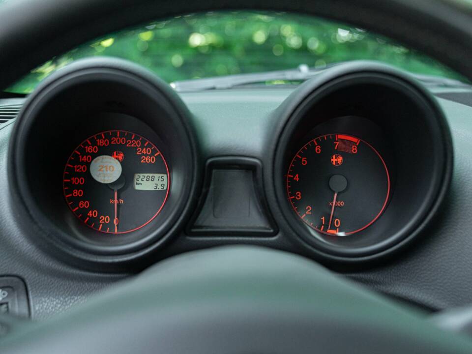 Image 43/50 of Alfa Romeo 156 2.5 V6 (2000)