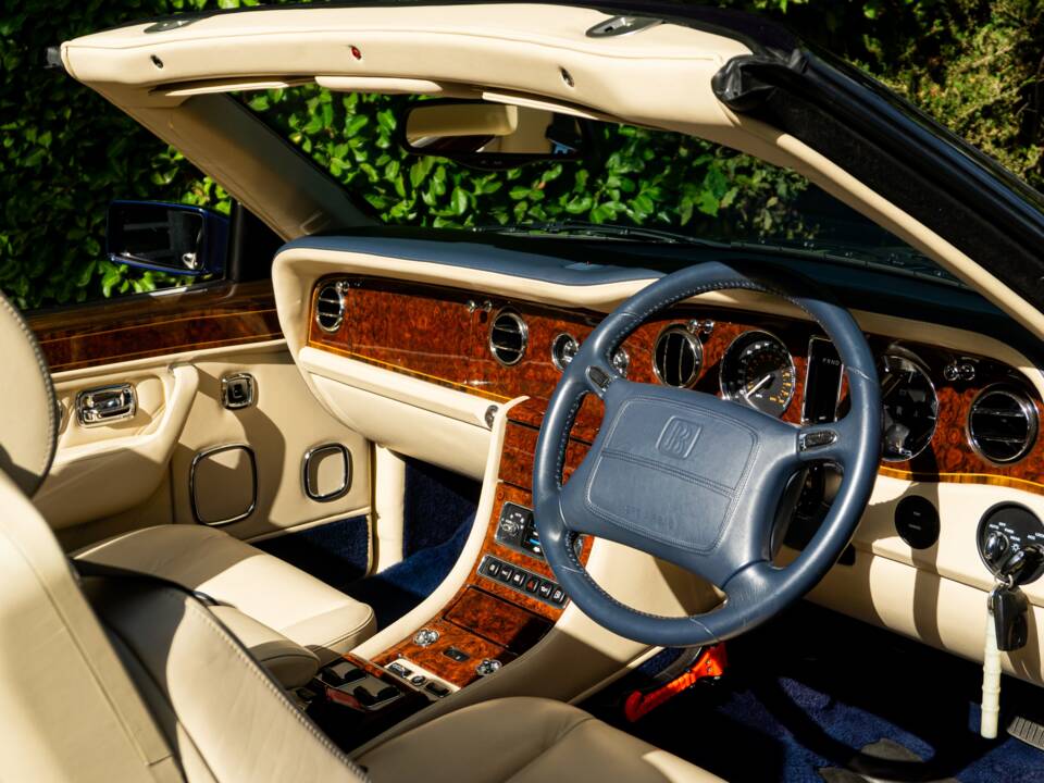 Bild 11/50 von Rolls-Royce Corniche V (2001)