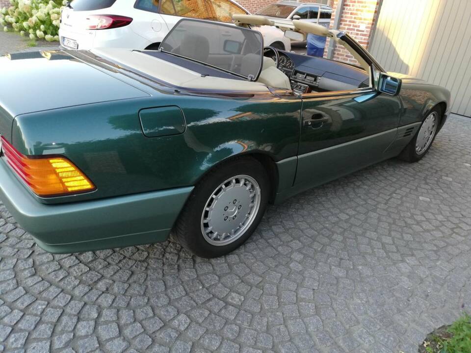 Imagen 2/8 de Mercedes-Benz 300 SL (1990)