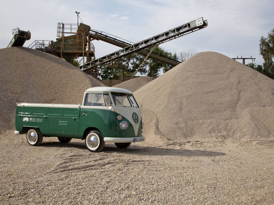 Image 2/11 of Volkswagen T1 pickup (1967)