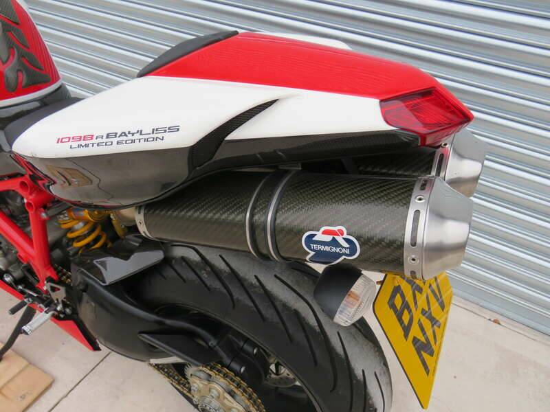 Bild 40/44 von Ducati DUMMY (2010)