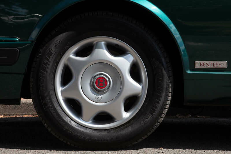 Image 28/50 of Bentley Turbo R lang (1996)