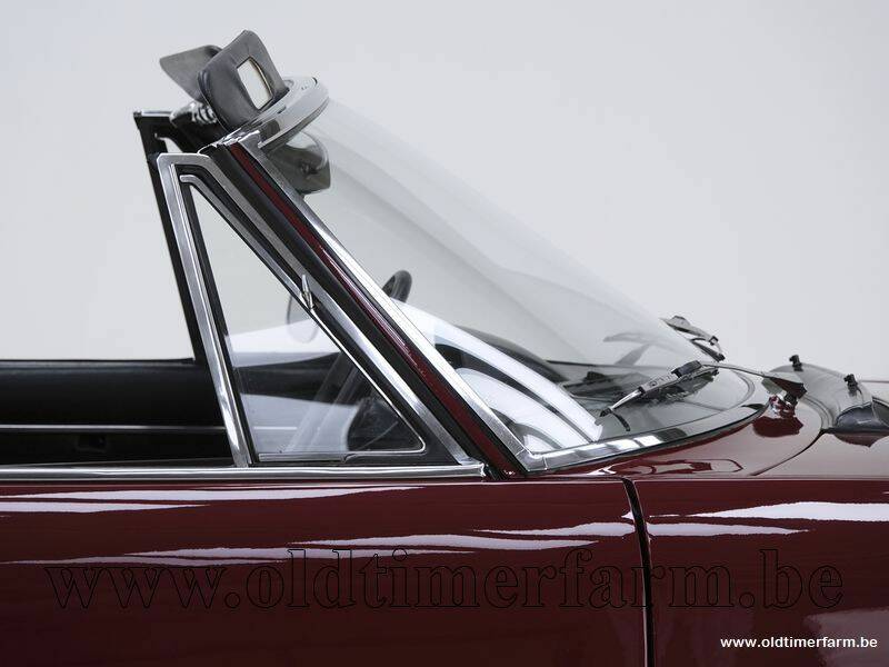 Bild 13/15 von Peugeot 504 Convertible (1969)