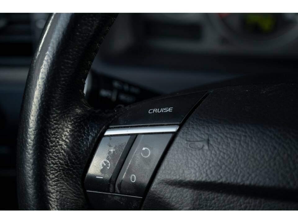 Image 35/43 of Volvo V 70 2.4 (2007)