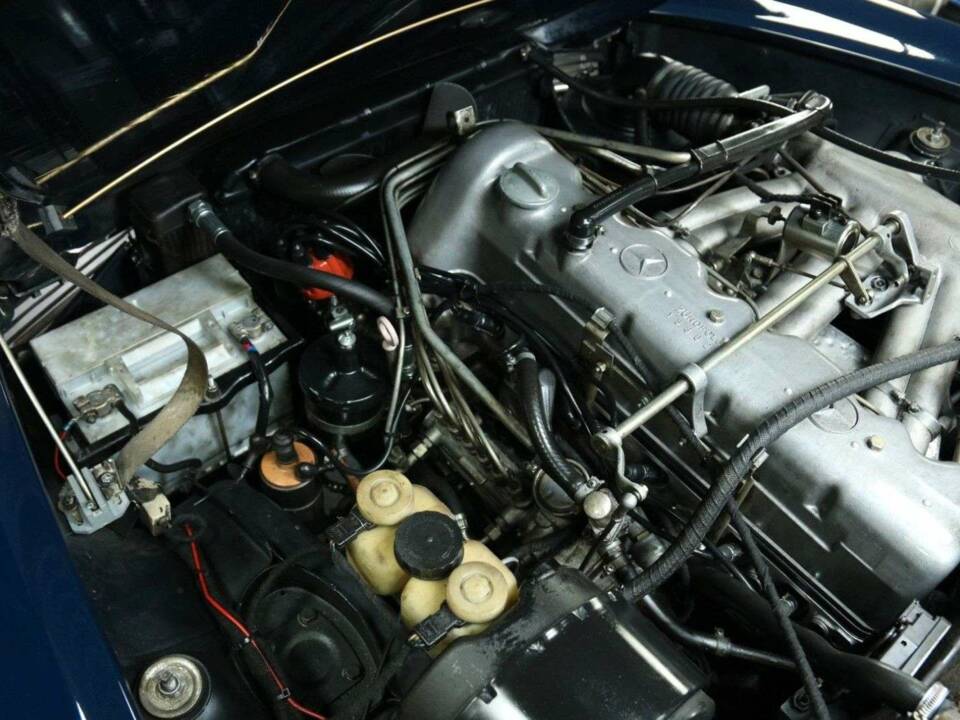 Image 23/30 of Mercedes-Benz 280 SL (1968)