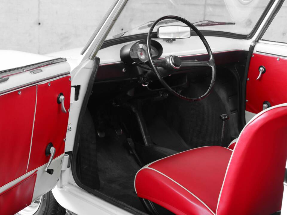 Image 13/37 of Autobianchi Bianchina Convertible (1960)