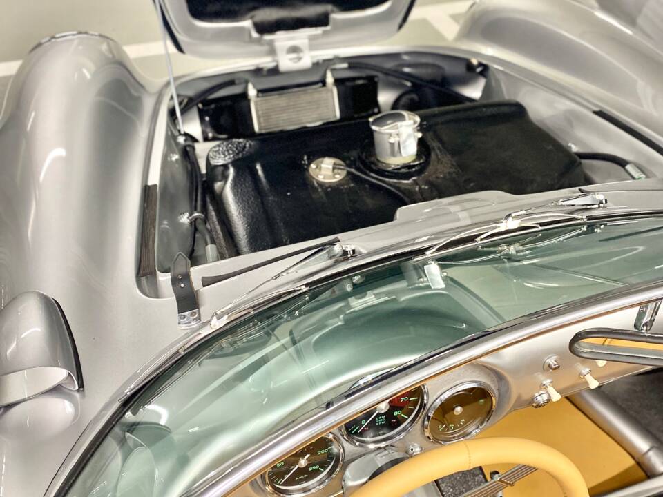 Bild 11/21 von Porsche 550 Spyder RS 1500 (1987)
