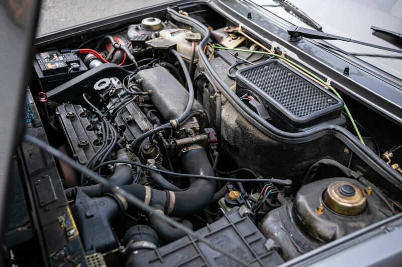 Imagen 32/50 de Lancia Delta 1.6 HF (1989)