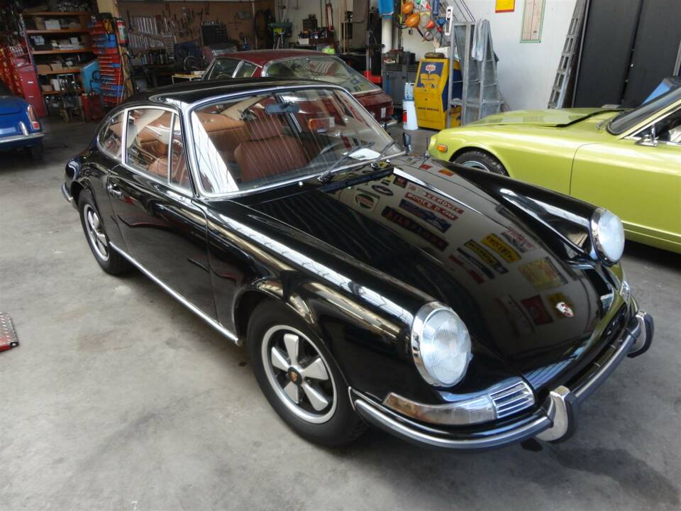 Bild 32/48 von Porsche 911 2.0 E (1969)