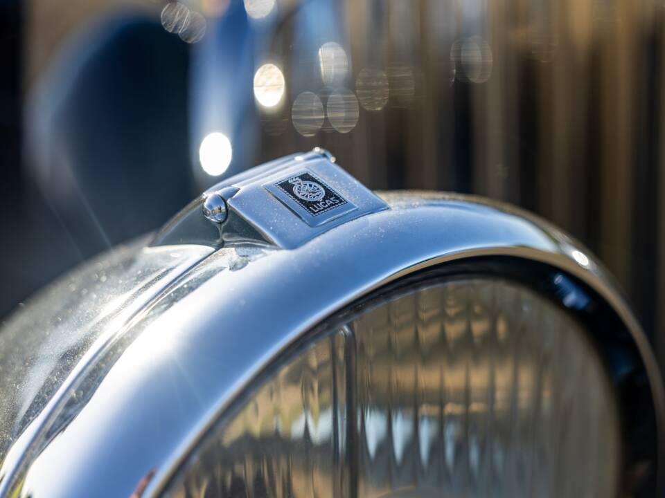 Image 39/50 de Bentley 4 1/2 Litre (1938)