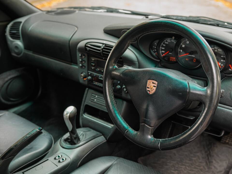 Bild 3/26 von Porsche 911 Carrera 4 (1999)