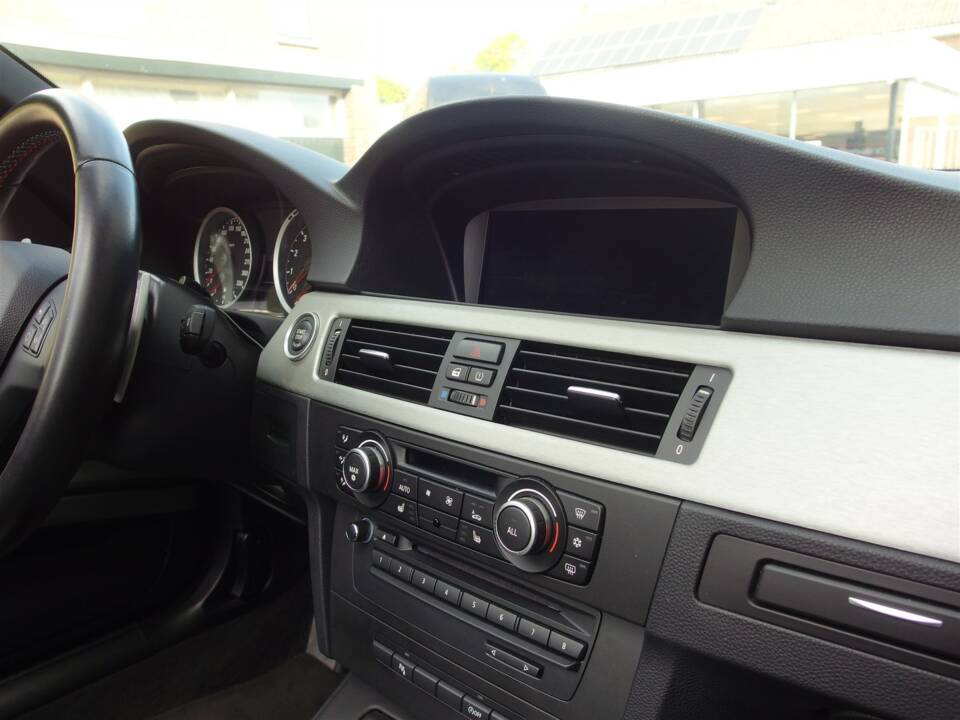 Image 56/98 de BMW M3 (2011)