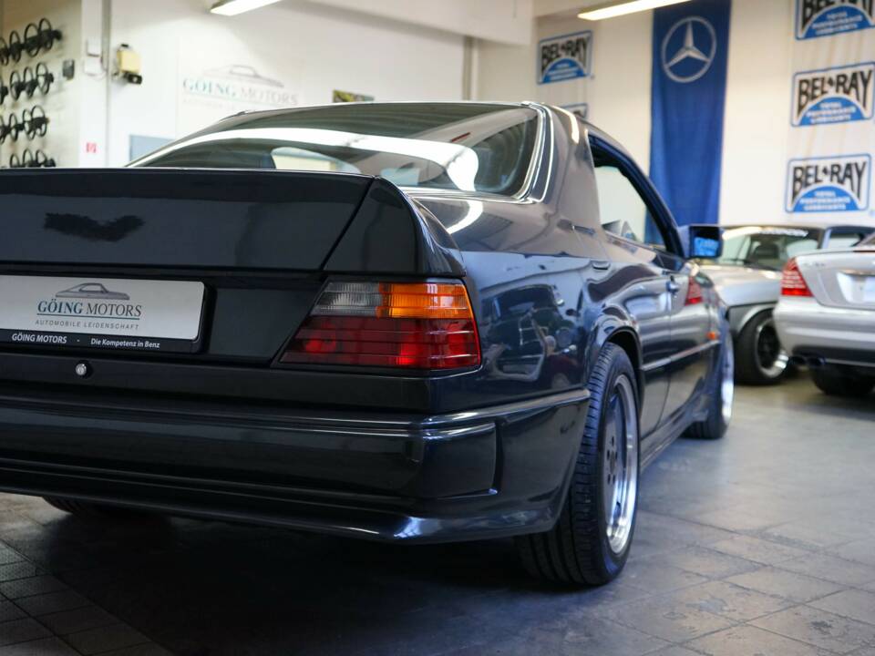 Afbeelding 14/35 van Mercedes-Benz 300 CE-24 (1992)