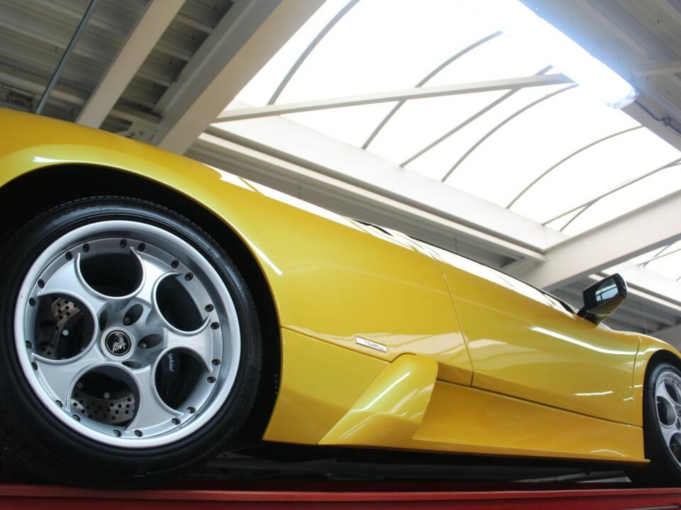Immagine 50/50 di Lamborghini Murciélago (2002)