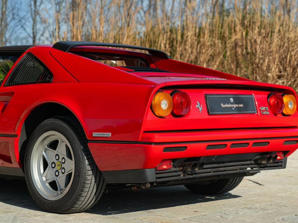 Image 40/50 of Ferrari 208 GTS Turbo (1986)
