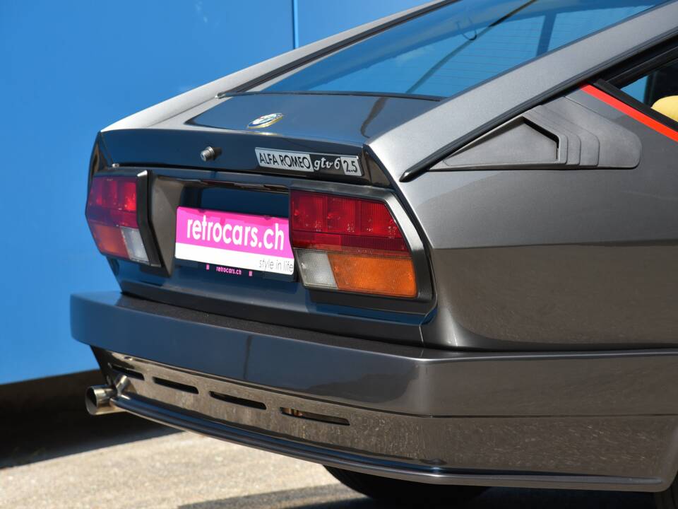 Bild 16/19 von Alfa Romeo GTV 6 2.5 (1986)