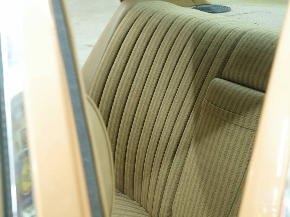 Image 35/50 de Mercedes-Benz 350 SE (1973)