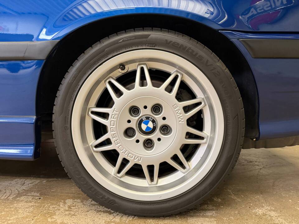 Image 15/22 de BMW M3 (1993)