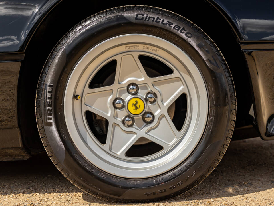 Image 11/80 of Ferrari 308 GTSi Quattrovalvole (1985)