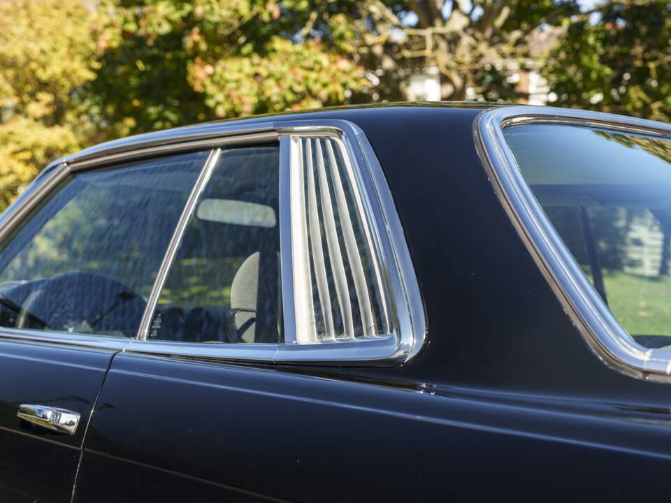 Image 11/26 of Mercedes-Benz 380 SLC (1981)