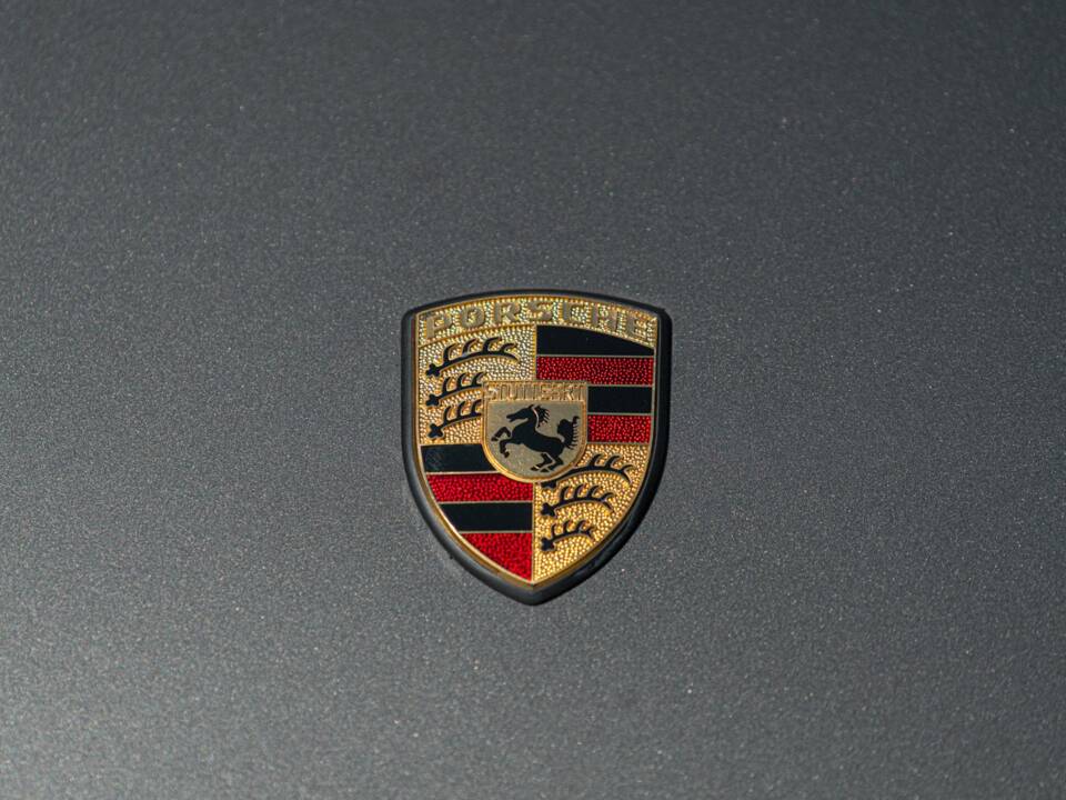 Immagine 29/50 di Porsche 911 Carrera 4 (1990)