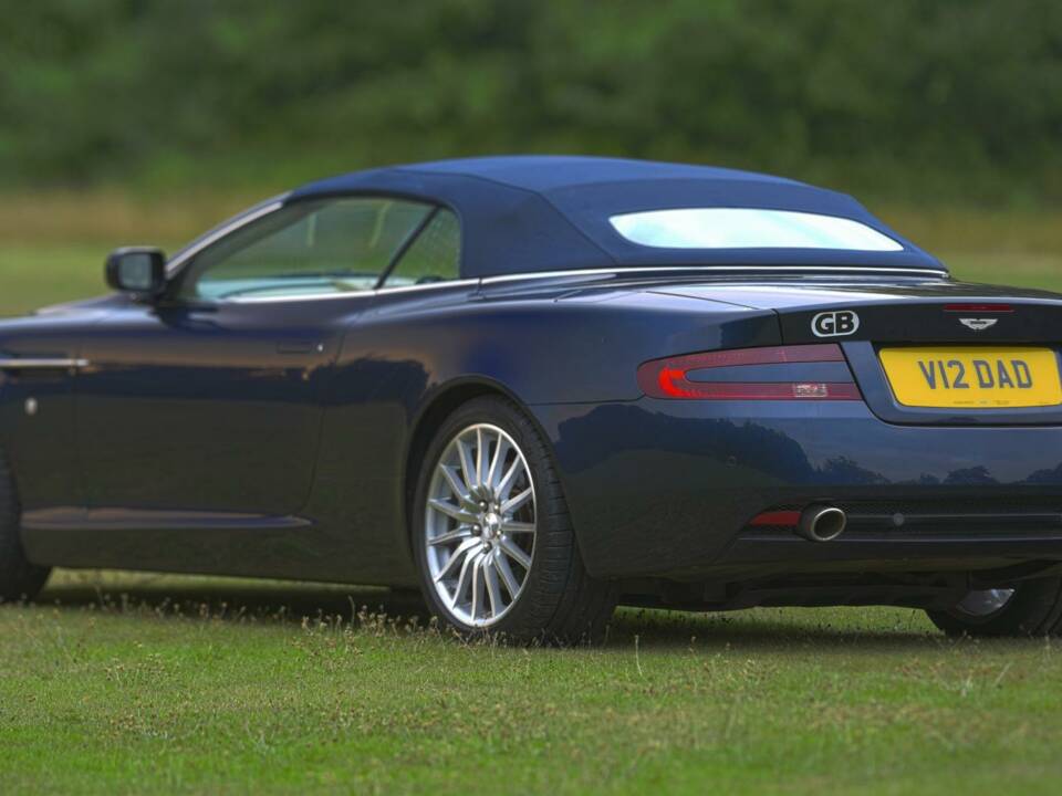 Image 20/50 of Aston Martin DB 9 Volante (2006)