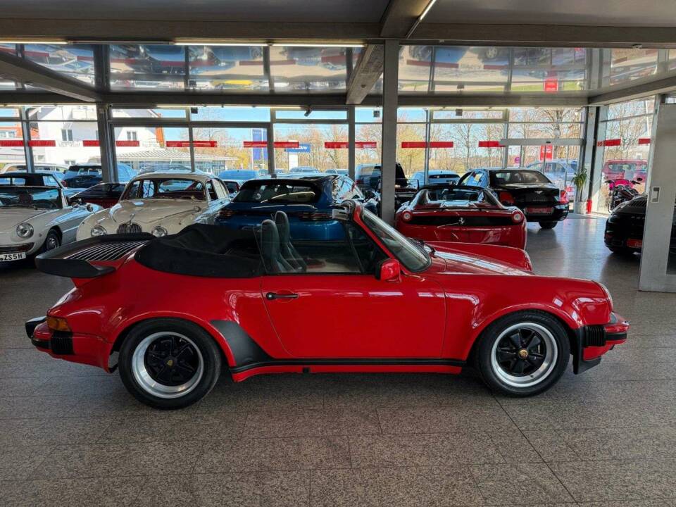 Imagen 30/35 de Porsche 911 Carrera 3.2 (1985)