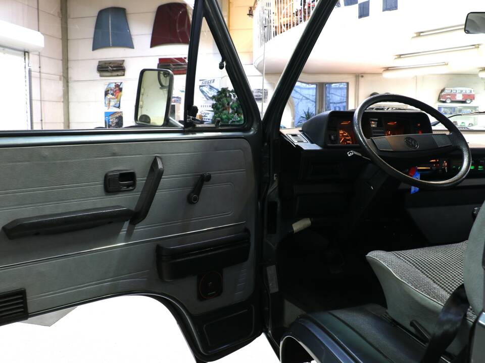 Bild 35/50 von Volkswagen T3 Caravelle GL 1.9 (1987)