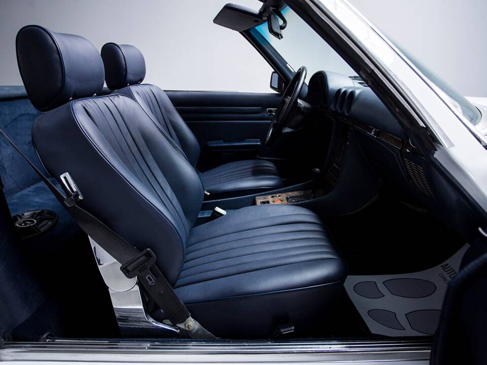 Bild 20/38 von Mercedes-Benz 560 SL (1986)