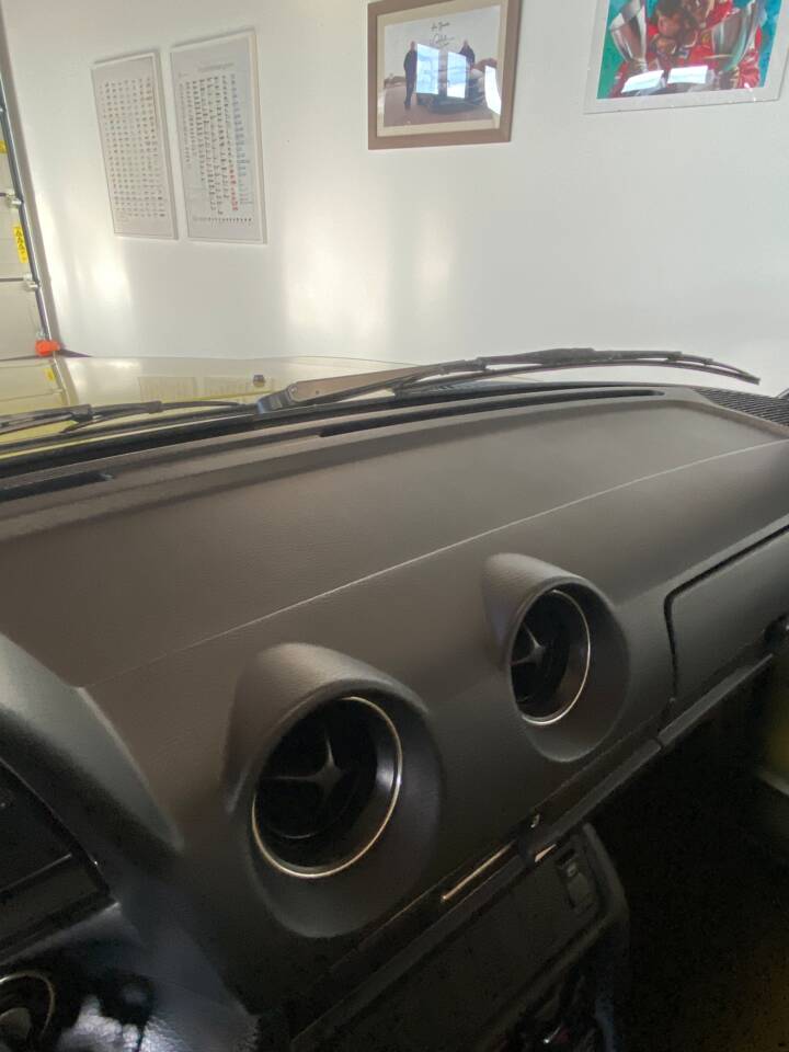 Bild 12/71 von Mercedes-Benz 250 (1979)