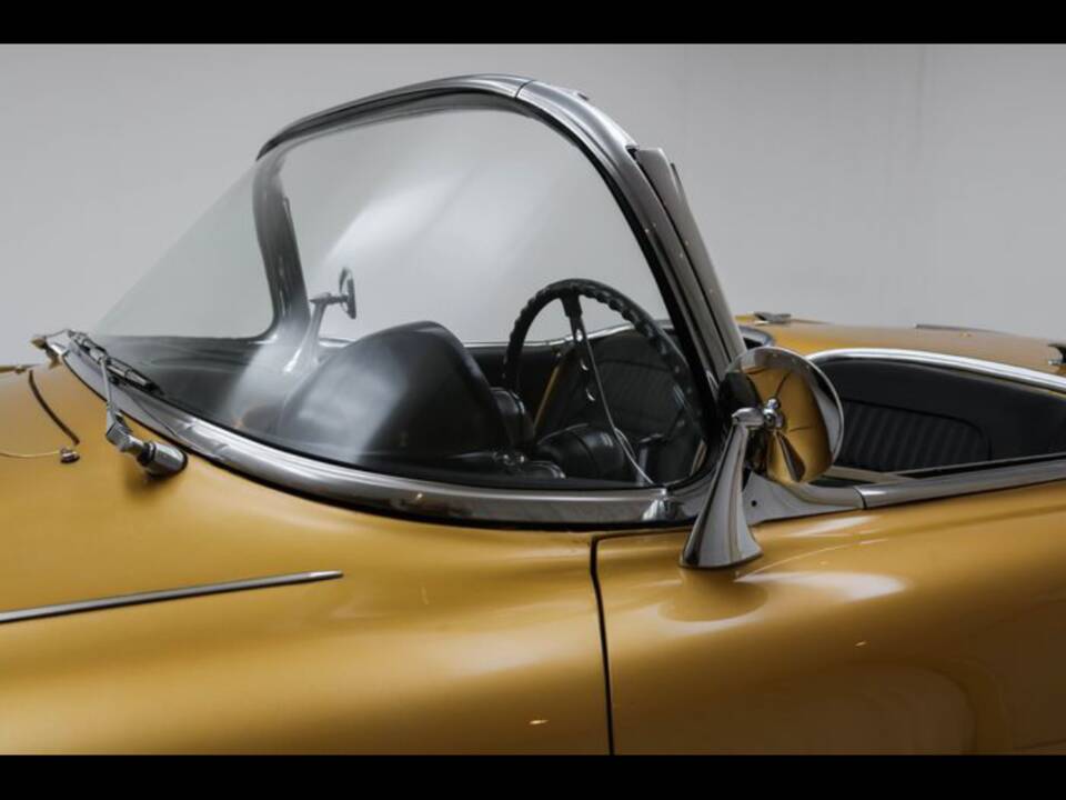 Image 47/100 of Chevrolet Corvette (1958)