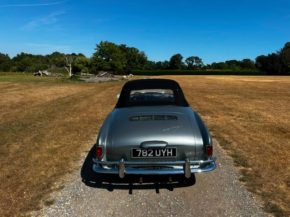 Image 15/48 of Volkswagen Karmann Ghia 1200 (1958)