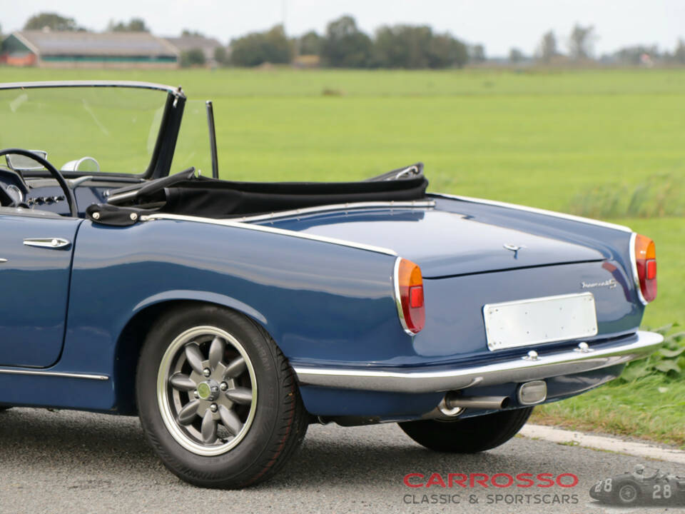 Image 26/44 de Innocenti Spider S (1963)