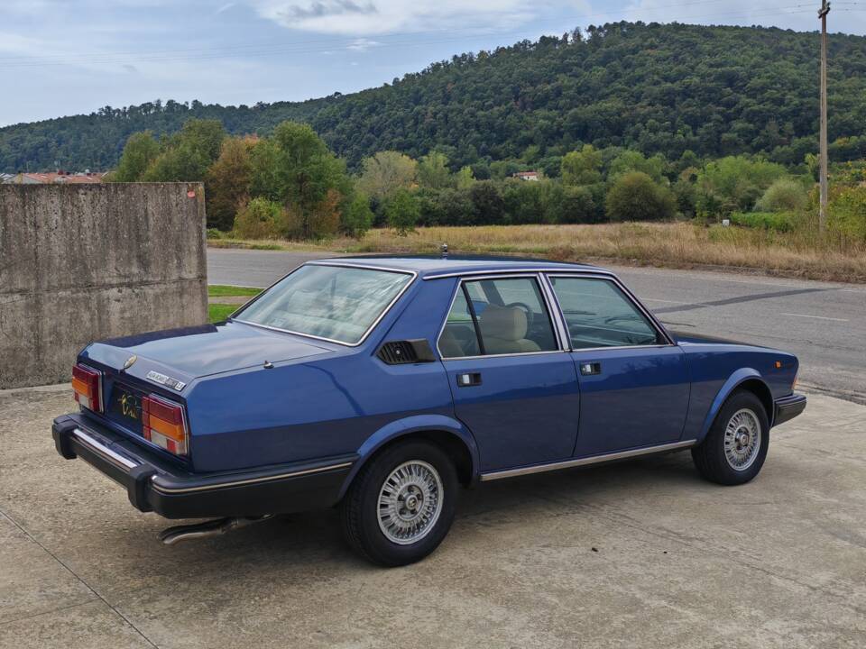 Image 5/34 of Alfa Romeo Alfa 6 - 2.5 (1979)