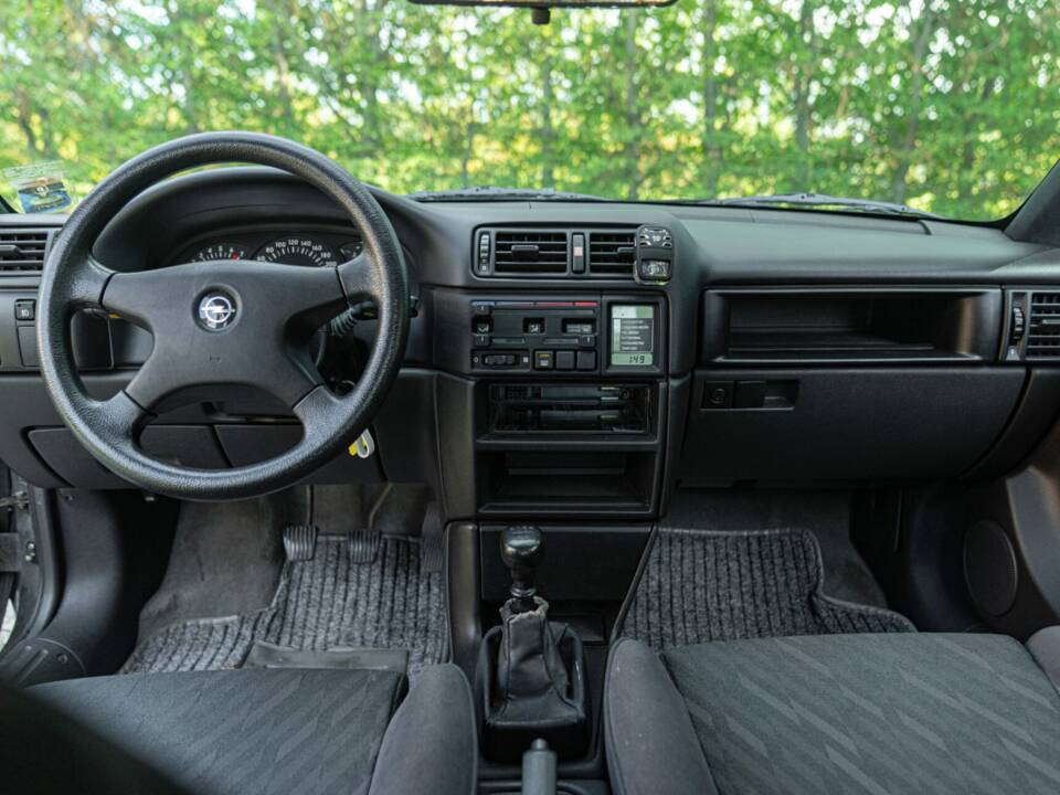 Image 34/50 of Opel Calibra 2,0 4x4 16V (1991)