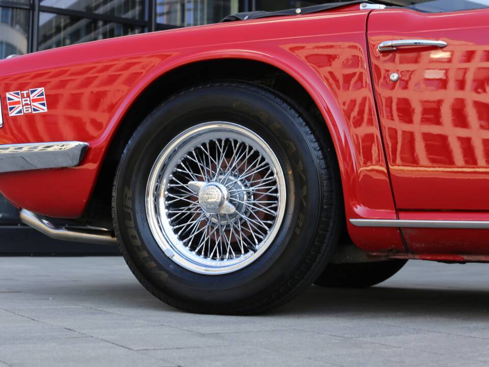 Image 46/49 of Triumph TR 6 (1976)