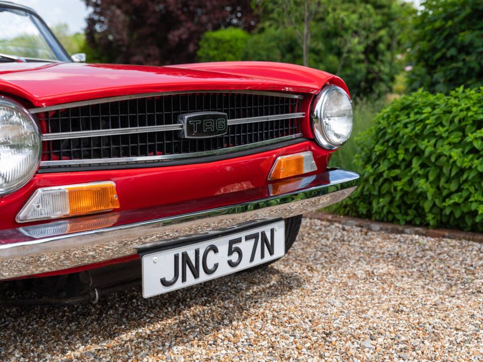 Immagine 46/50 di Triumph TR 6 (1975)