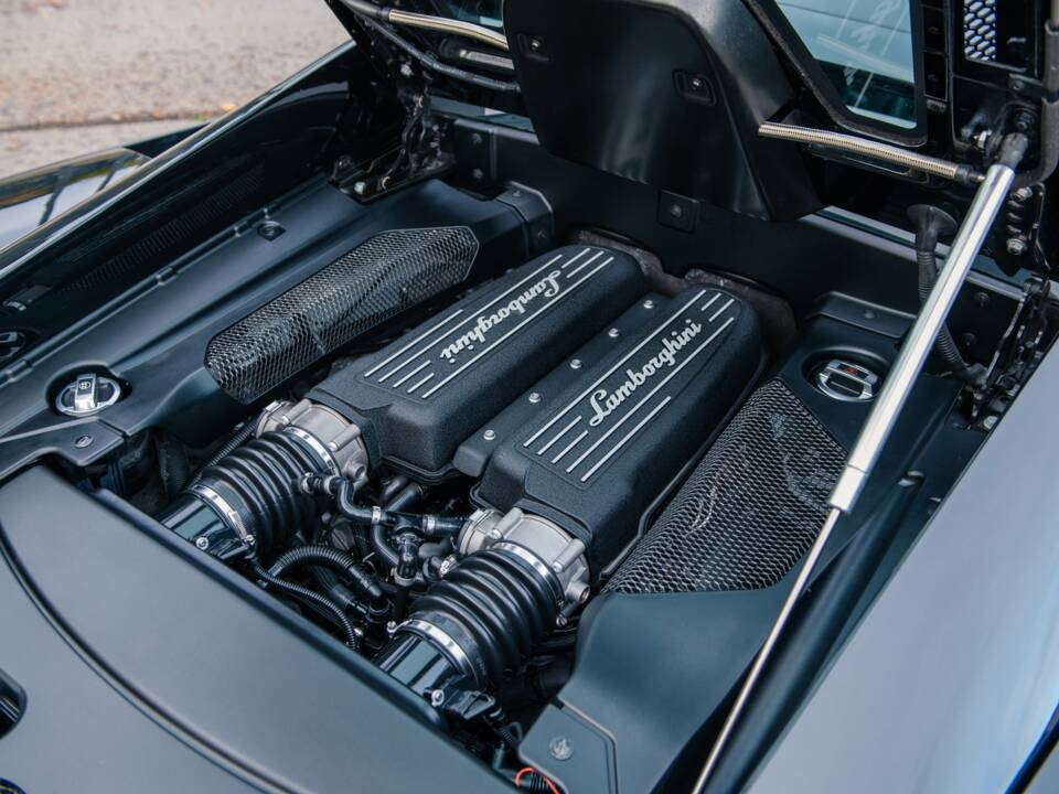 Image 28/30 of Lamborghini Gallardo LP 560-4 (2009)