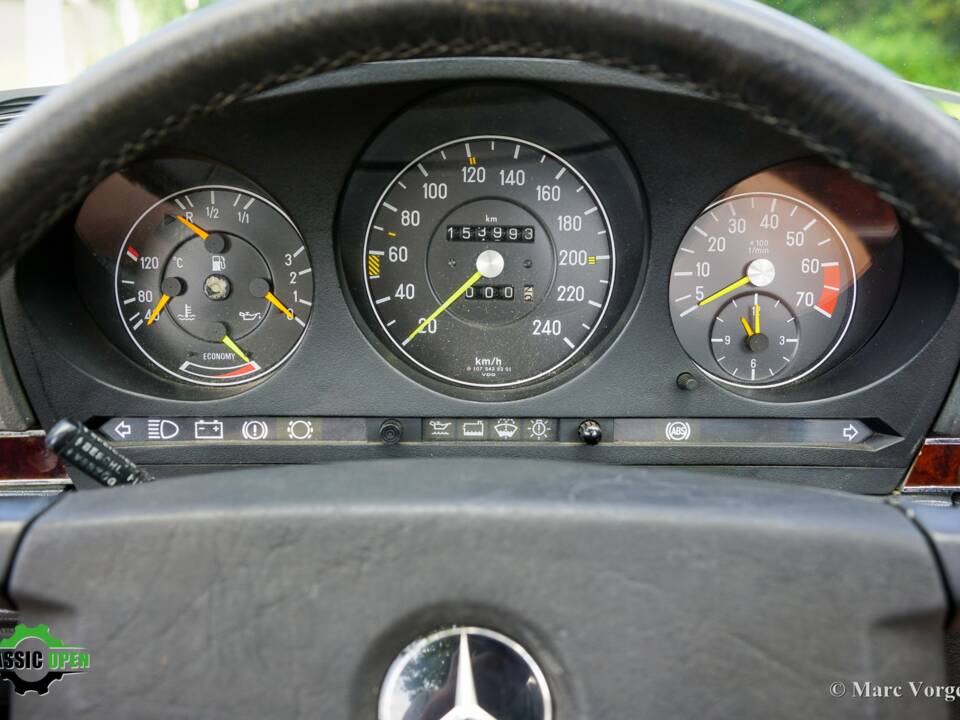 Immagine 6/60 di Mercedes-Benz 420 SL (1987)