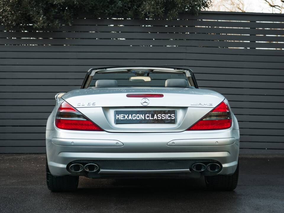 Image 30/51 of Mercedes-Benz SL 65 AMG (2007)
