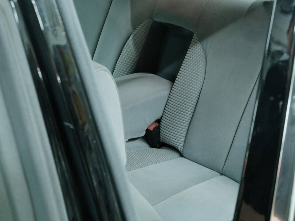 Bild 33/50 von Mercedes-Benz 300 SEL (1991)