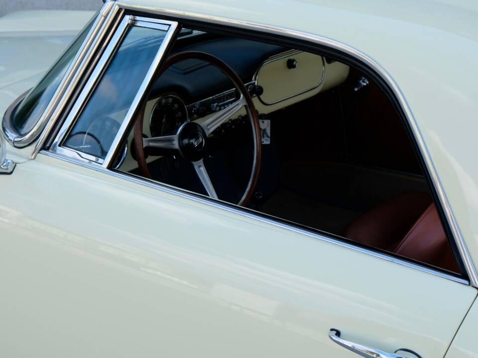 Imagen 29/40 de Lancia Flaminia GT Touring (1961)