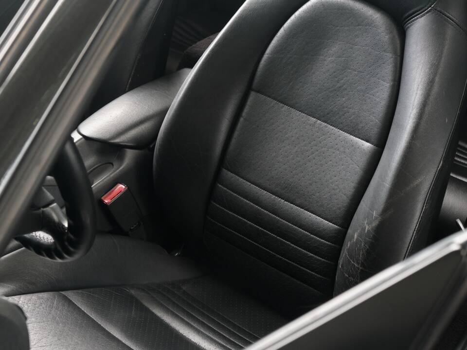 Bild 39/50 von Porsche 911 Carrera (1998)