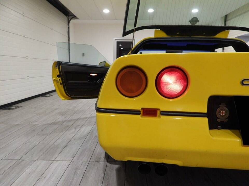 Image 13/15 de Chevrolet Corvette (1984)
