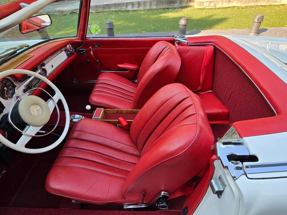 Afbeelding 26/34 van Mercedes-Benz 280 SL (1968)