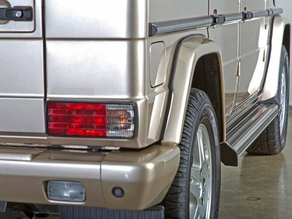 Image 6/20 of Mercedes-Benz G 500 (LWB) (2004)