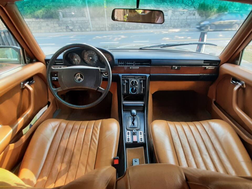 Bild 9/21 von Mercedes-Benz 450 SEL 6,9 (1976)